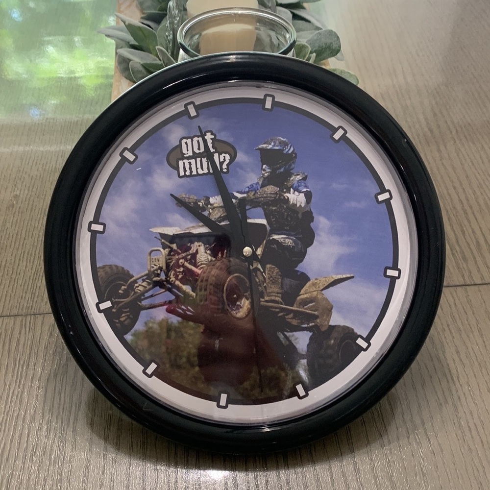 4-Wheeler design battery operated clock EUC